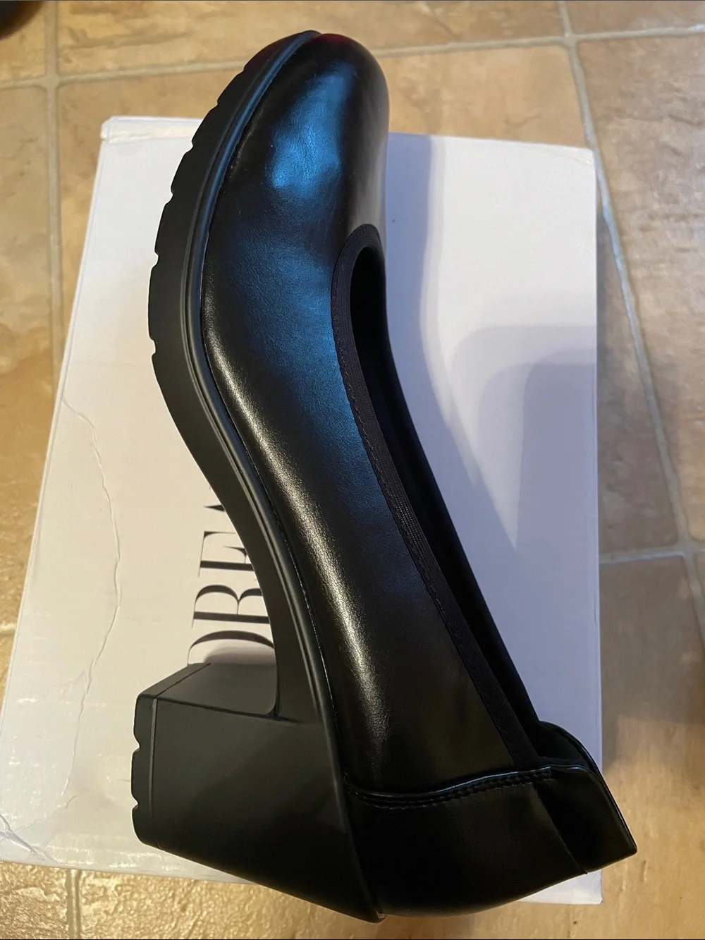 Dream Pairs Black Rounded-Toe Flats